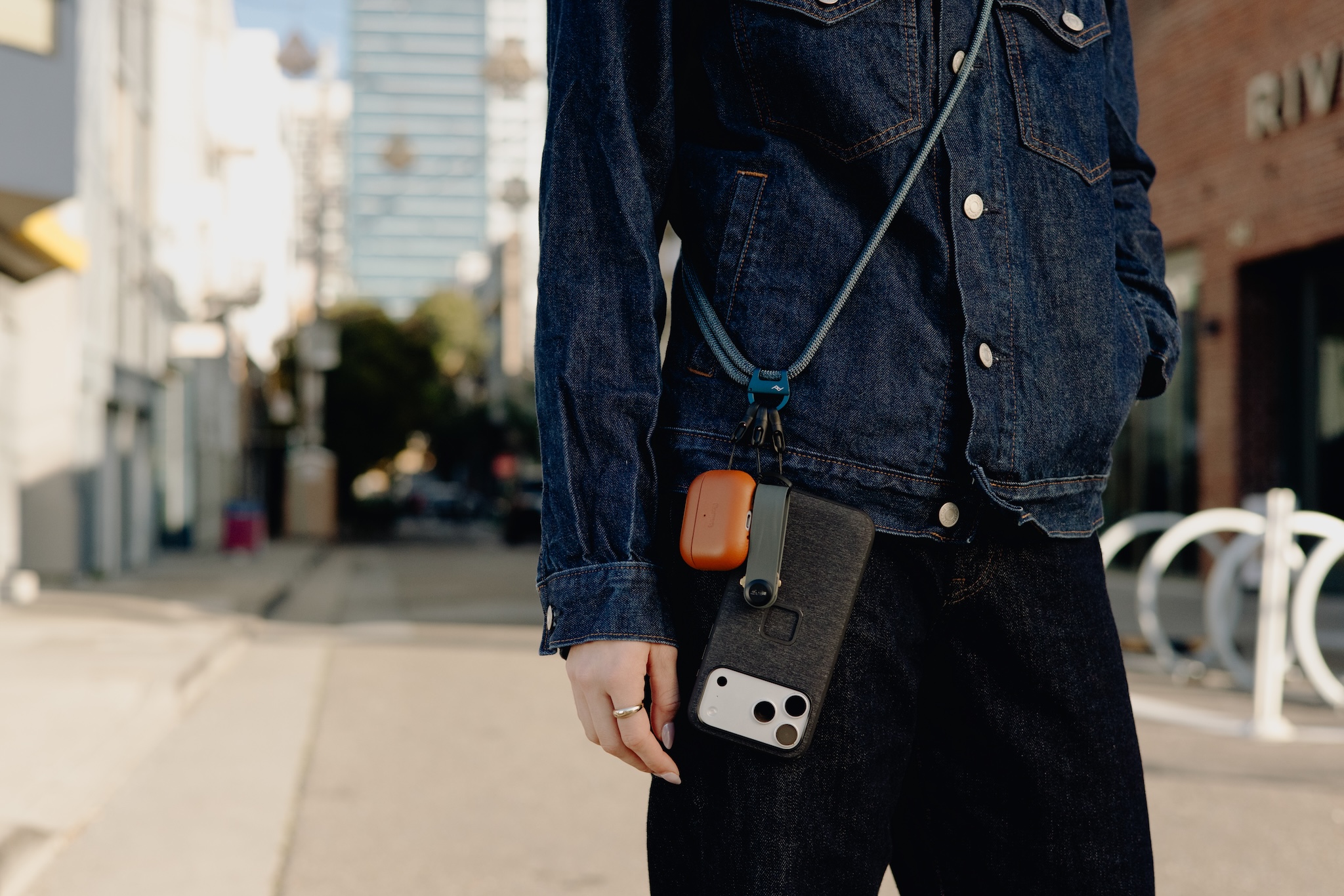 Peak Design Mobile Crossbody Multi-Strap