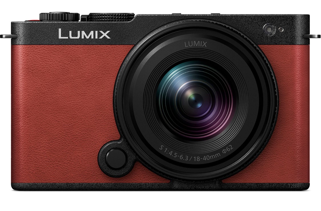 Panasonic LUMIX S9 img3 red