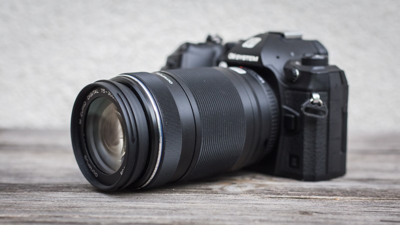 OLYMPUS_ED_75-300mm_ED_MSC_II_img1