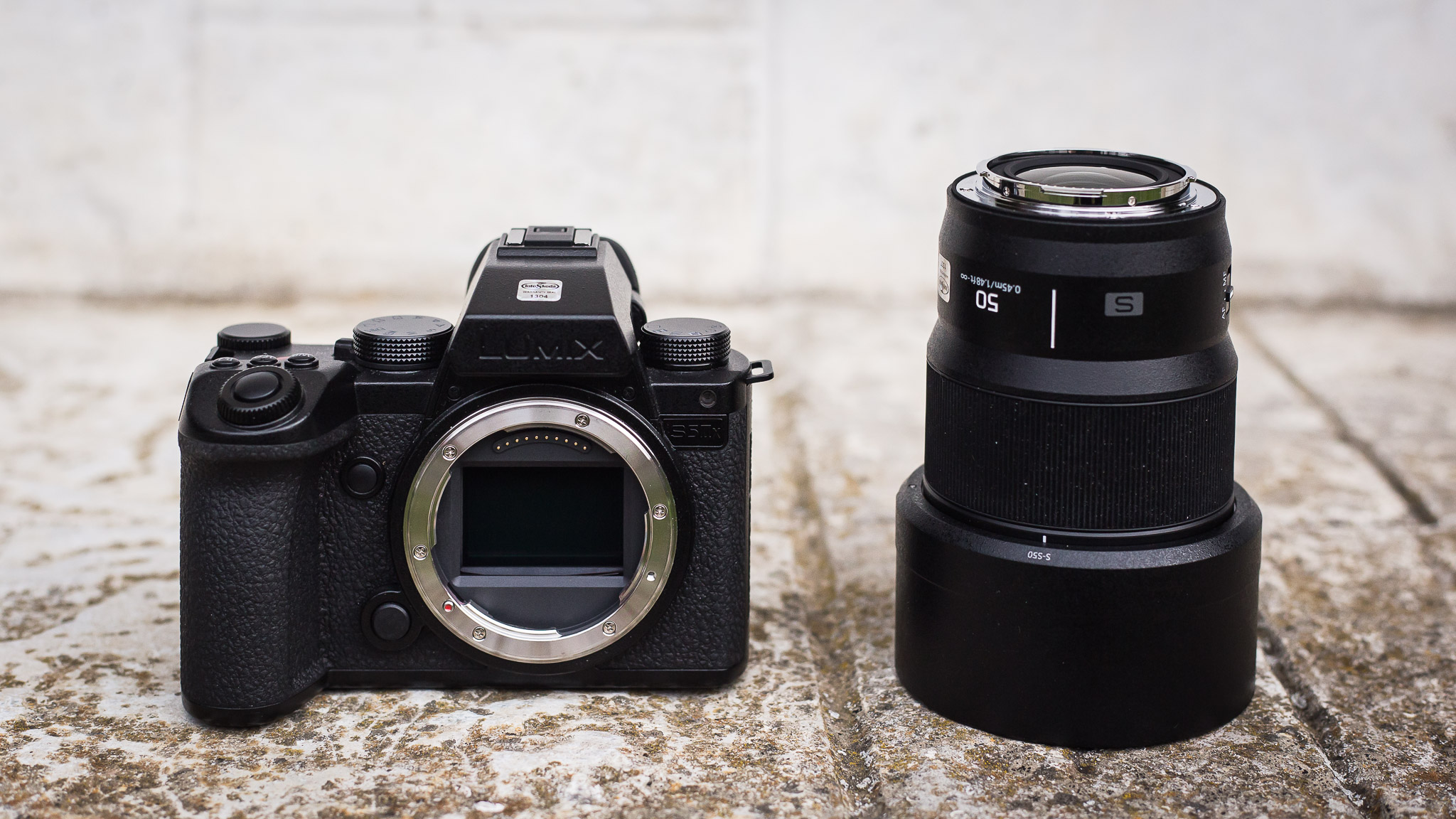 Panasonic LUMIX DC-S5 IIx - img16 foťák a objektiv