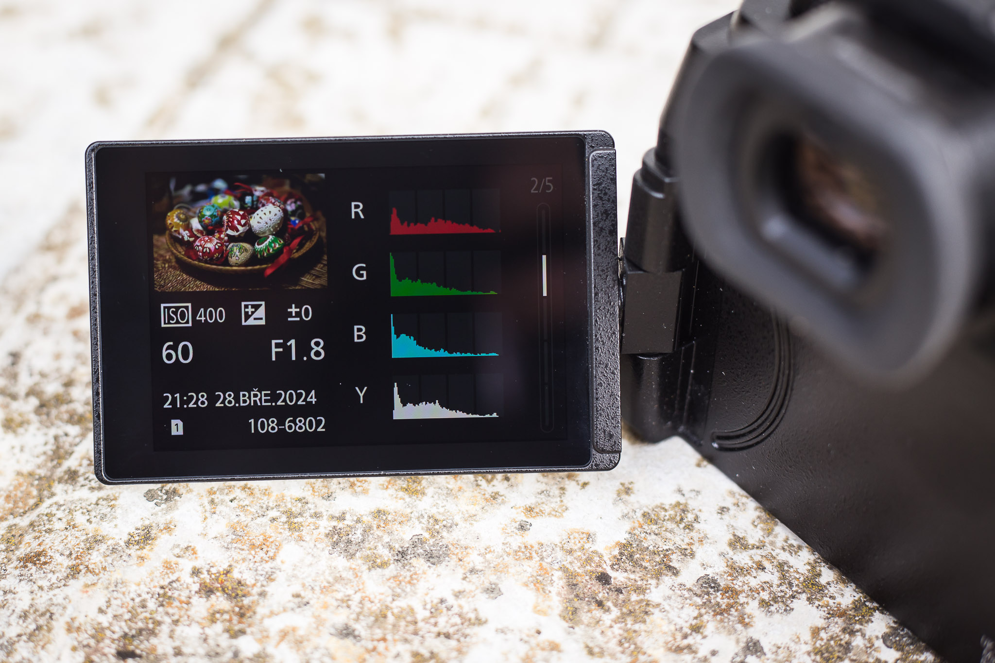 Panasonic LUMIX DC-S5 IIx - img9 LCD a ovládání 3