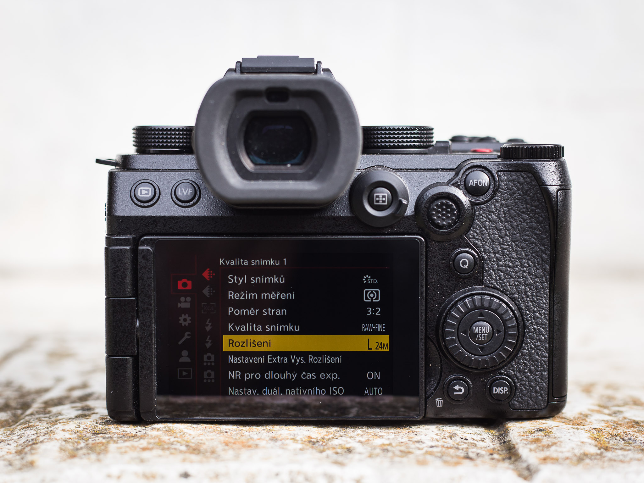 Panasonic LUMIX DC-S5 IIx - img2 ze zeadu