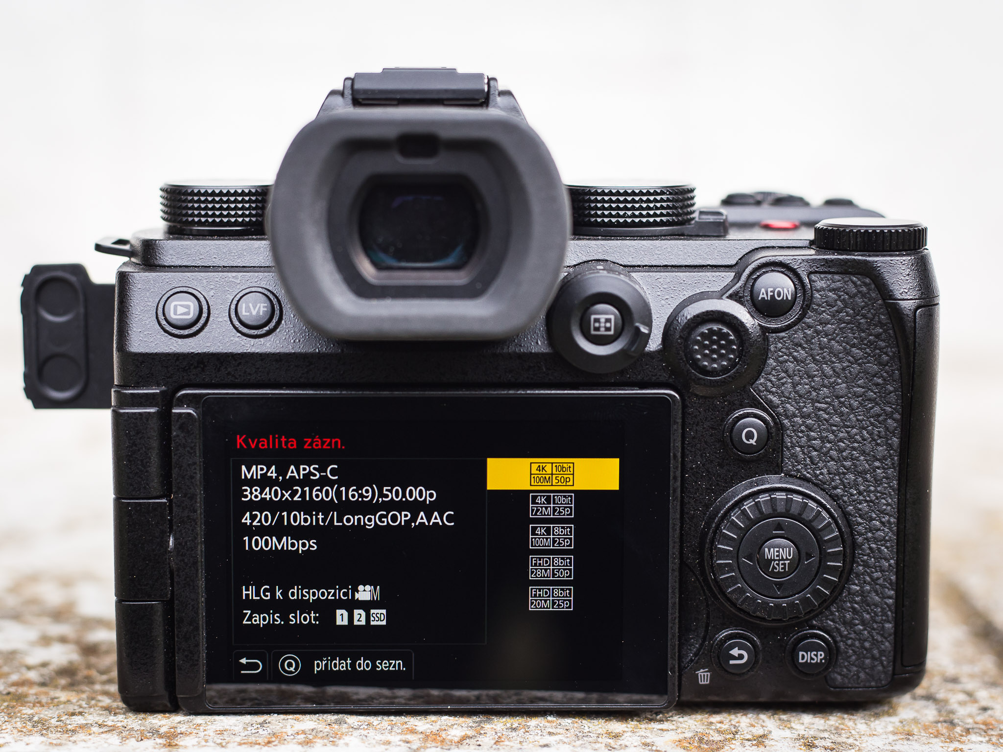 Panasonic LUMIX DC-S5 IIx - img19 LCD detail video